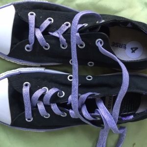 Black Converse size 4 Youth